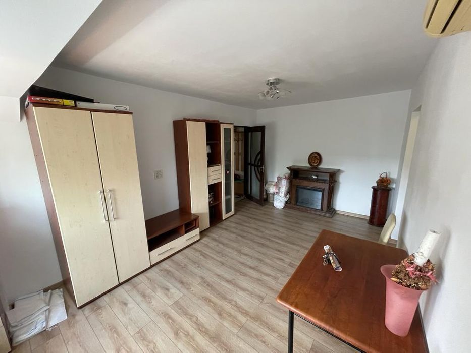 Inchiriez apartament 2 camere zona Vlaicu-Poetului