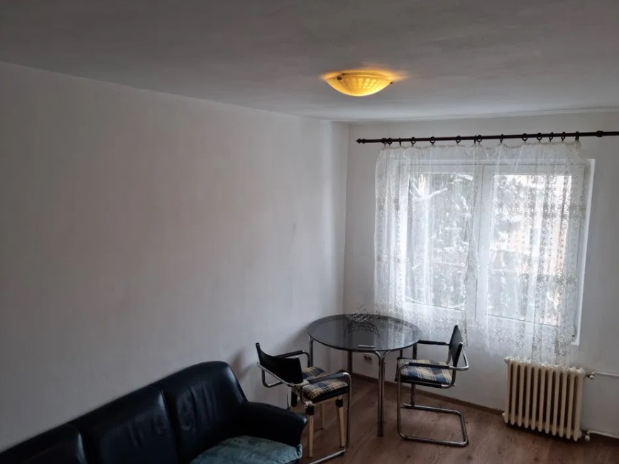 Inchiriez apartament 3 camere zona Vlaicu-Fortuna