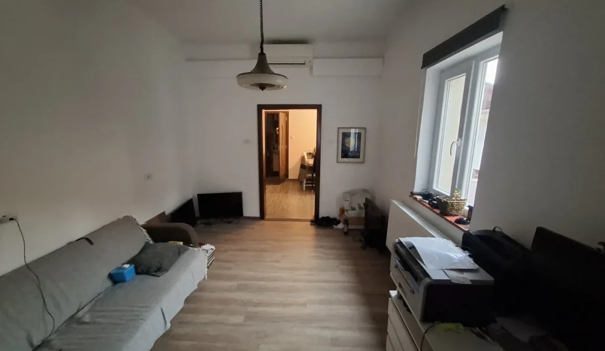 WhatsApp Image 2025-11-13 at 16.14.48 (1)