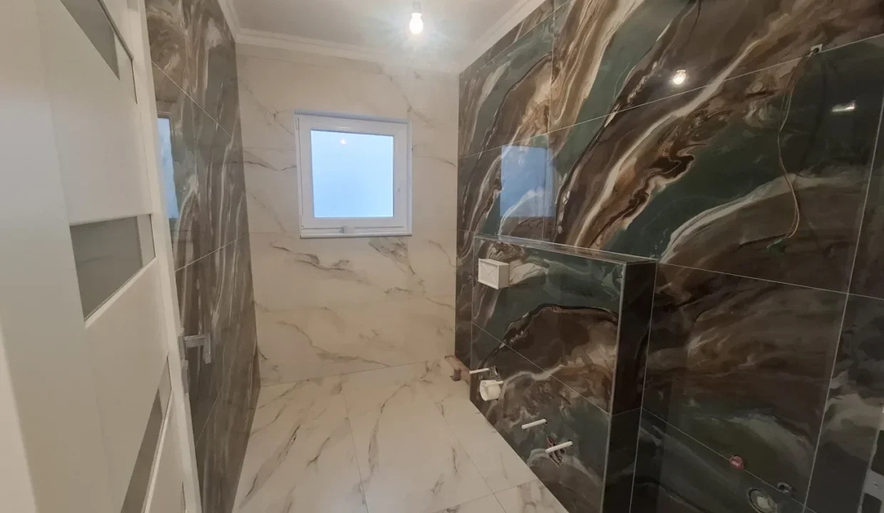 WhatsApp Image 2025-11-28 at 10.49.21 (2)