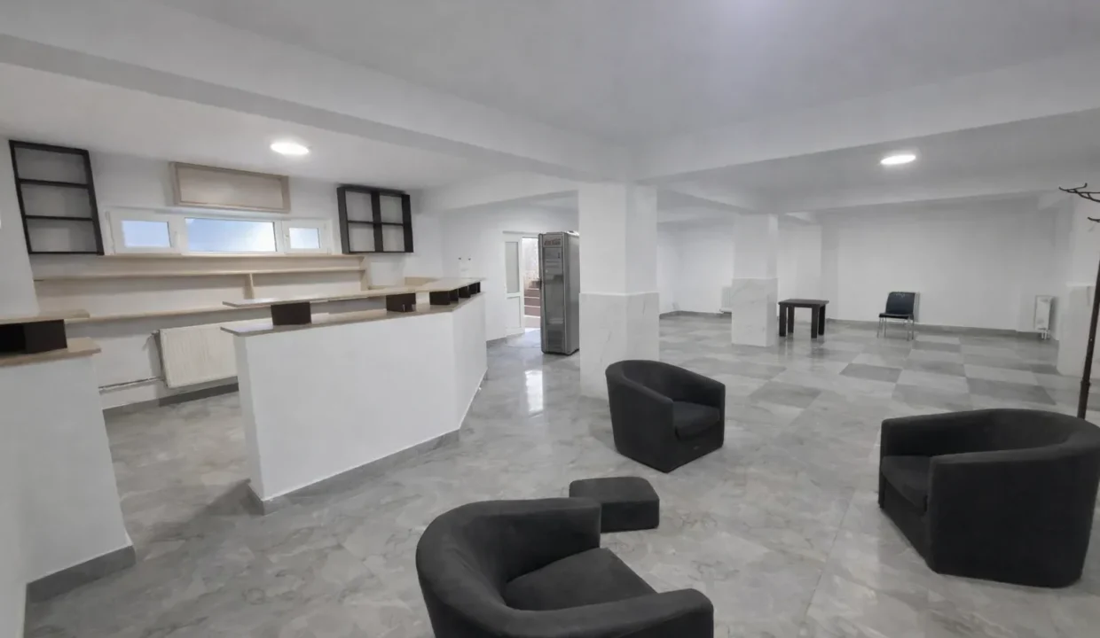 Tidy basement with modern furnishings